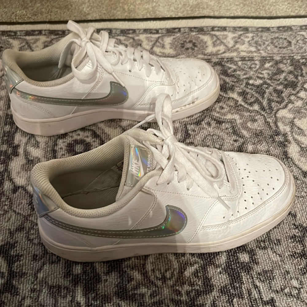 Women’s Nike Tennis Shoes